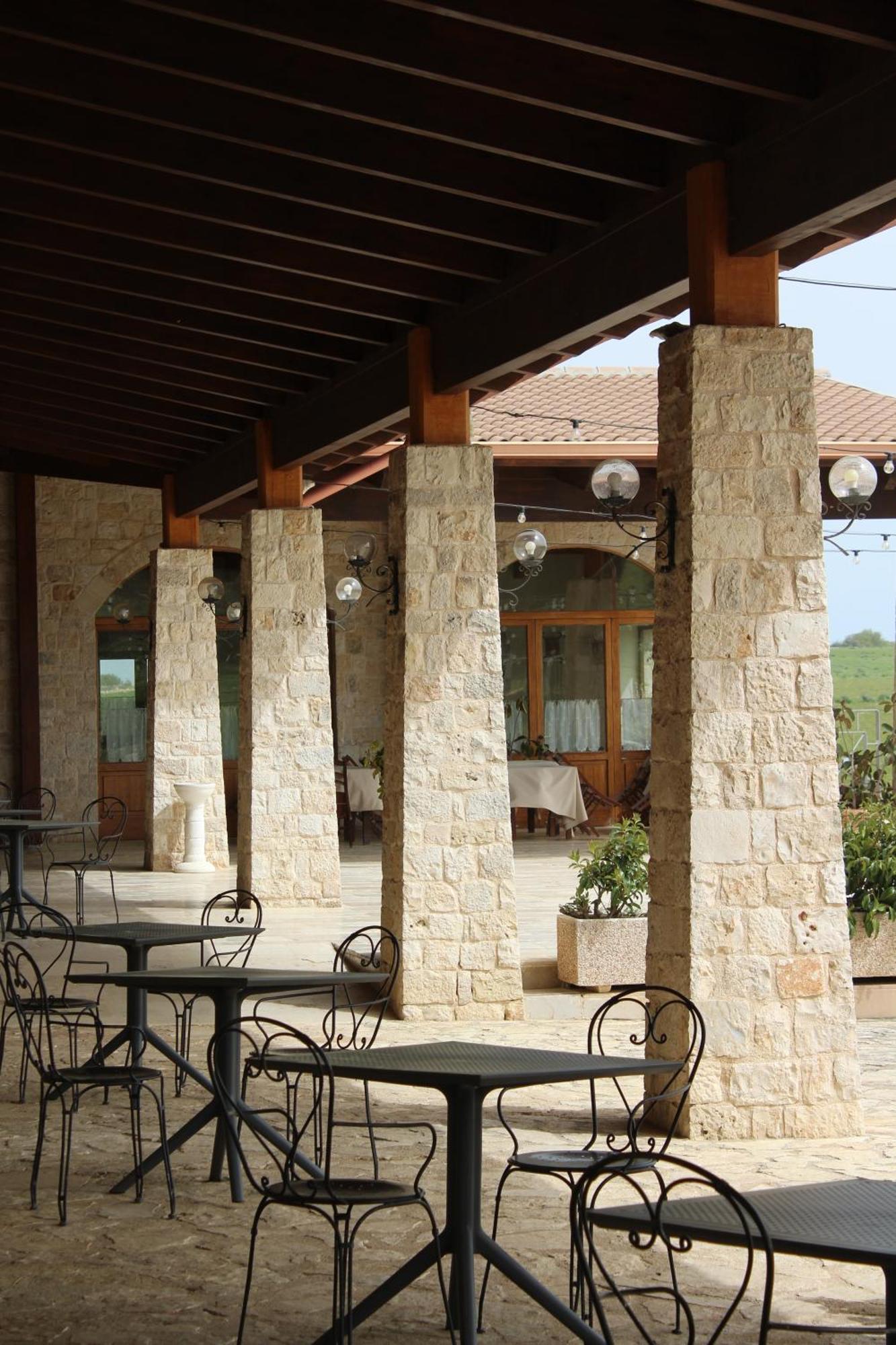 Masseria Chinunno床铺与早餐2*