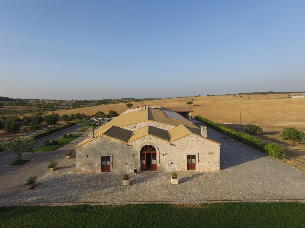 Masseria Chinunno床铺与早餐2*